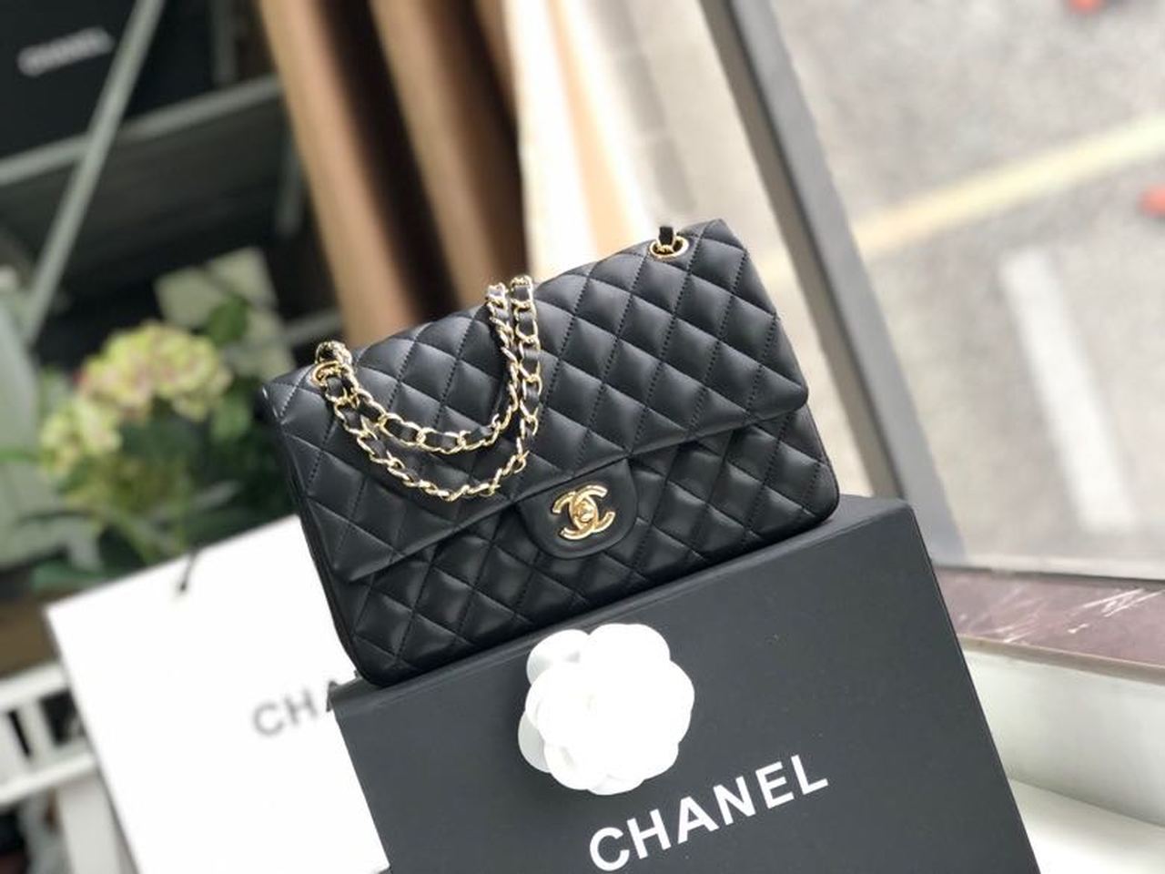 1567861593029894_.pic__62826.1593151823 Chanel Classic Flap Bag 25cm Black Lambskin Leather with Gold Hardware - Image 1