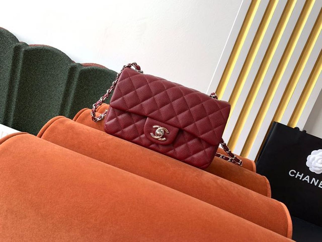 1569001593030382_.pic__49223.1593153625 Chanel Classic Flap Bag 20cm Silver Hardware Caviar Leather Spring/Summer Collection Burgundy - Image 1