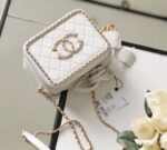 Chanel Chain Around CC Filigree Vanity Bag 18cm Caviar Leather Gold Hardware Spring/Summer Collection White - Image 7