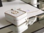 Chanel Chain Around CC Filigree Vanity Bag 18cm Caviar Leather Gold Hardware Spring/Summer Collection White - Image 5
