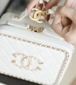 Chanel Chain Around CC Filigree Vanity Bag 18cm Caviar Leather Gold Hardware Spring/Summer Collection White - Image 12