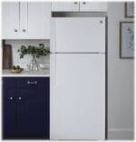 GE – 33 in. Wide 21.9 Cu. Ft. Top-Freezer Refrigerator with Garage Ready Performance – White - Image 9